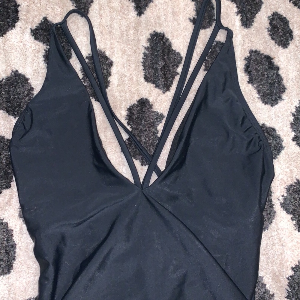 Xhilaration Black Cross Heart One piece Medium M - Picture 2 of 3